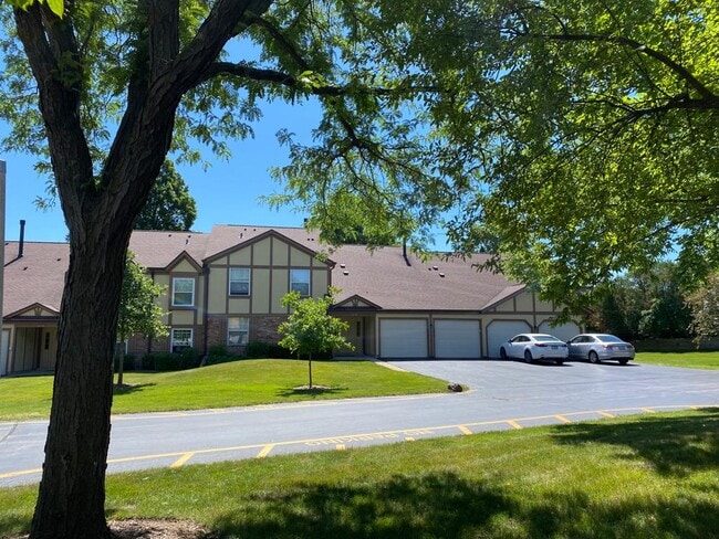 Building Photo - 1075 Auburn Ln