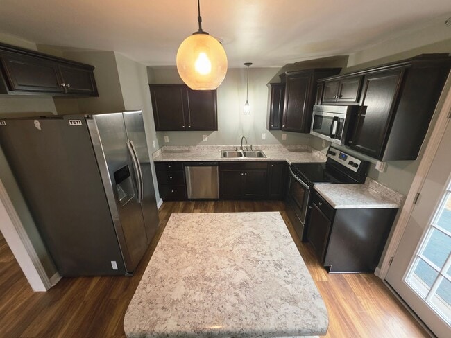 Building Photo - 3 Bedroom 1.5 BA Hubert