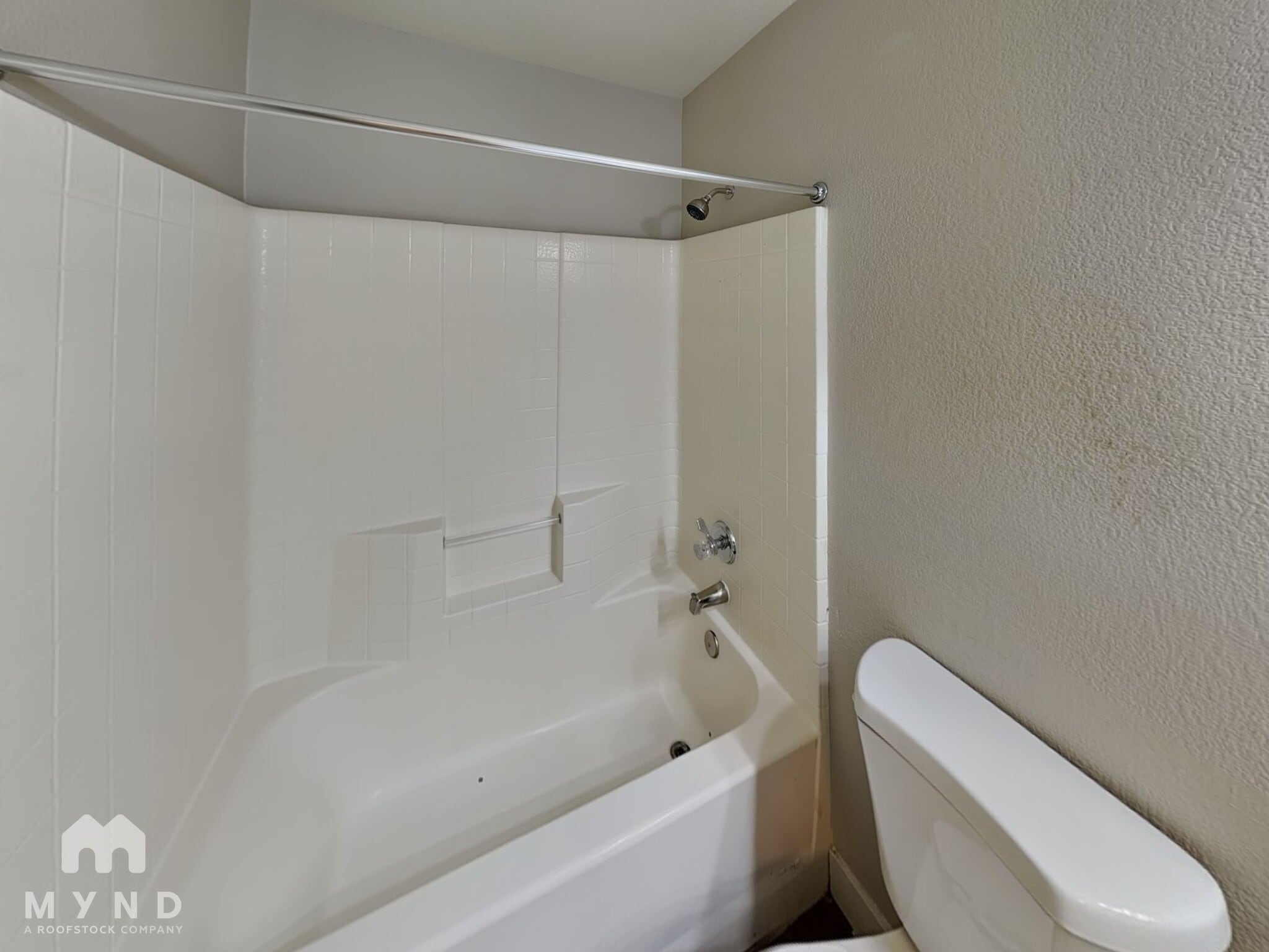 Building Photo - 2704 Exulted Valley Ave