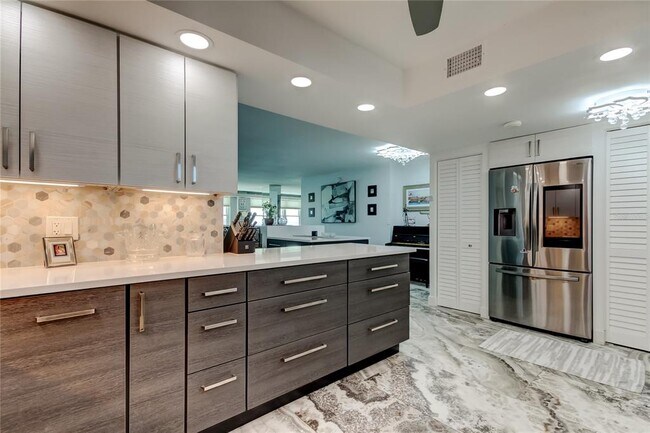 Building Photo - 5200 Brittany Dr S