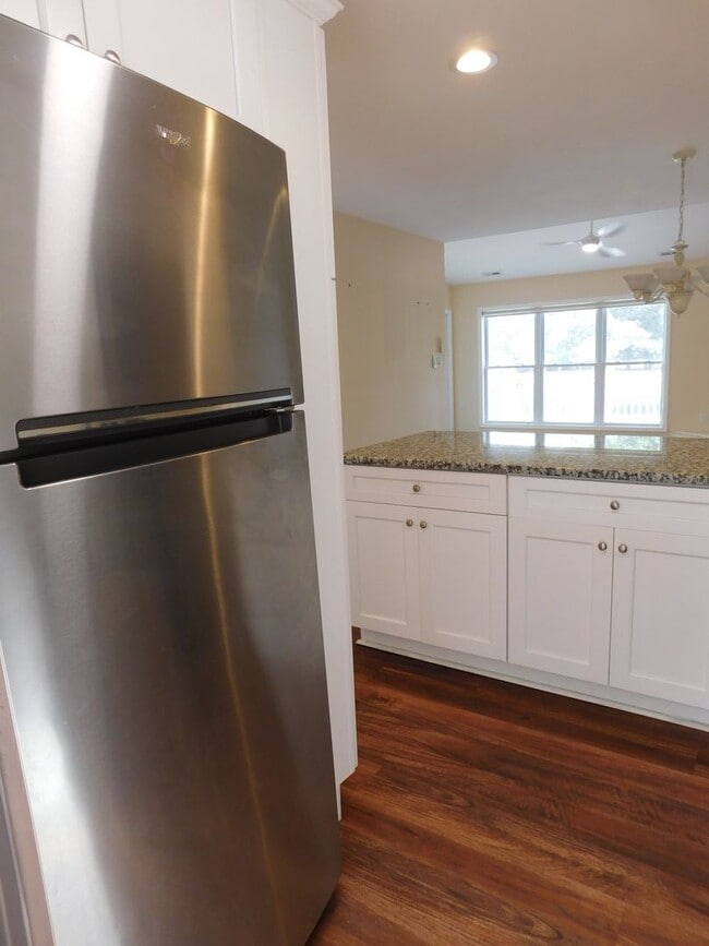 Building Photo - 7151 Windward Dr