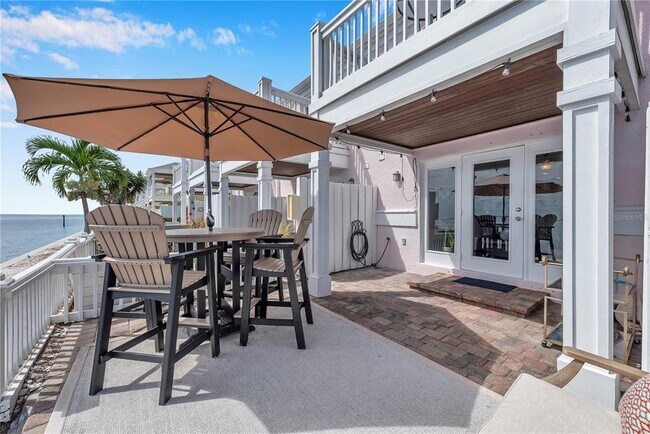 Building Photo - 5172 Coquina Key Dr SE