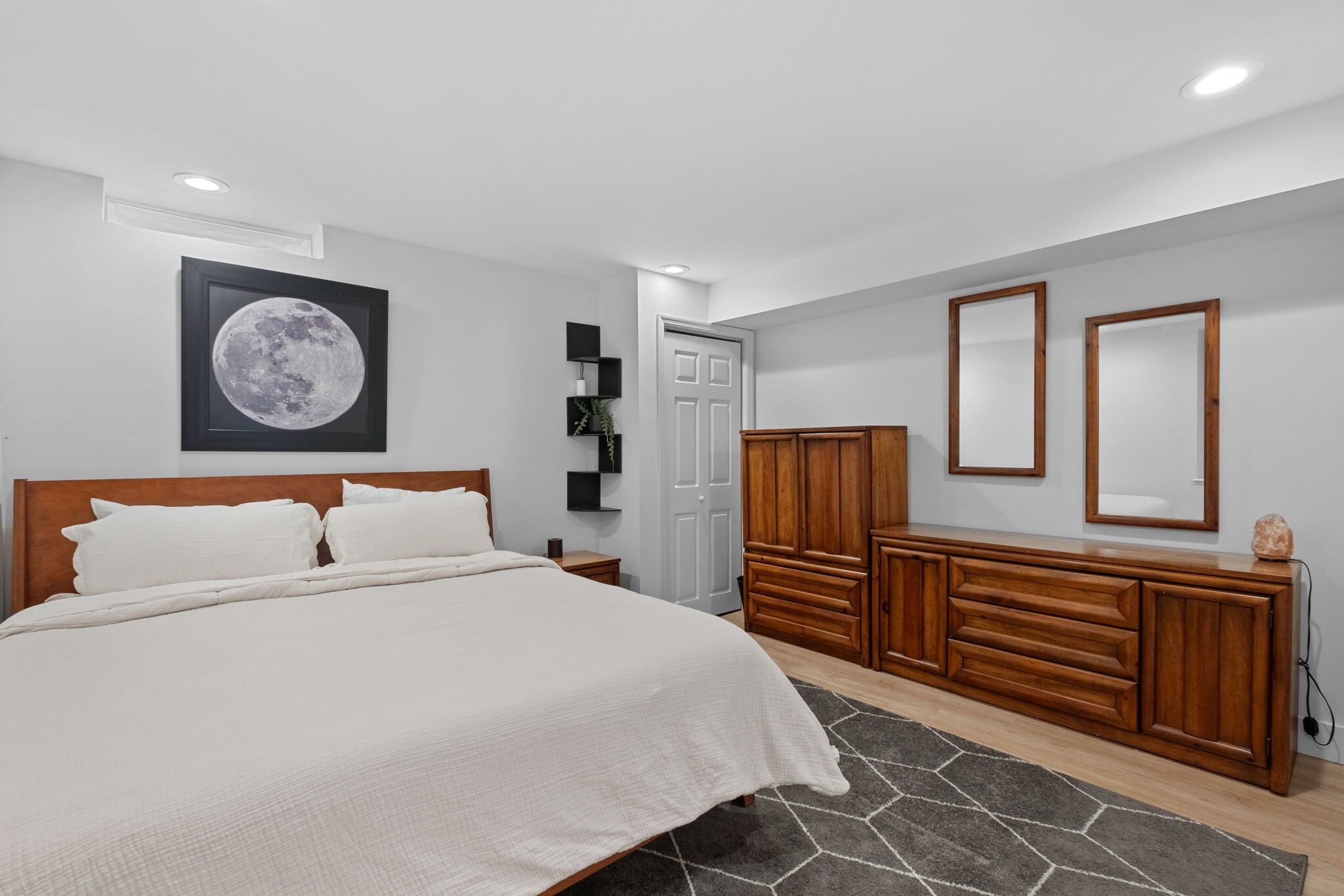 Building Photo - 1702 S Tucker Blvd