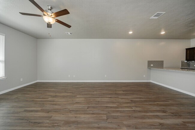 Building Photo - Live, love, and grow in this charming townhome!