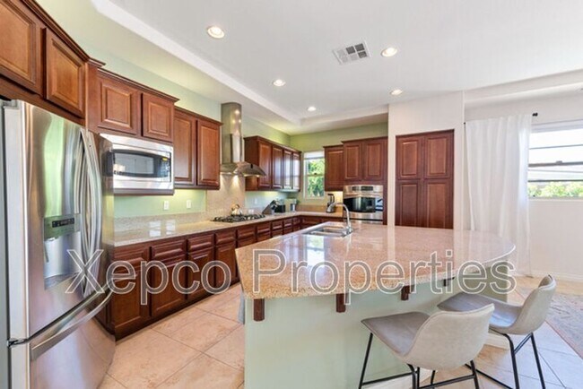 Building Photo - 1583 Sienna Ct