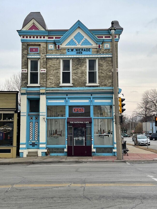 Building Photo - 835-839 W National Ave