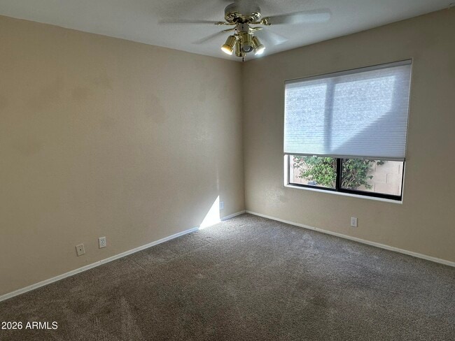 Building Photo - 14462 N Sherwood Dr