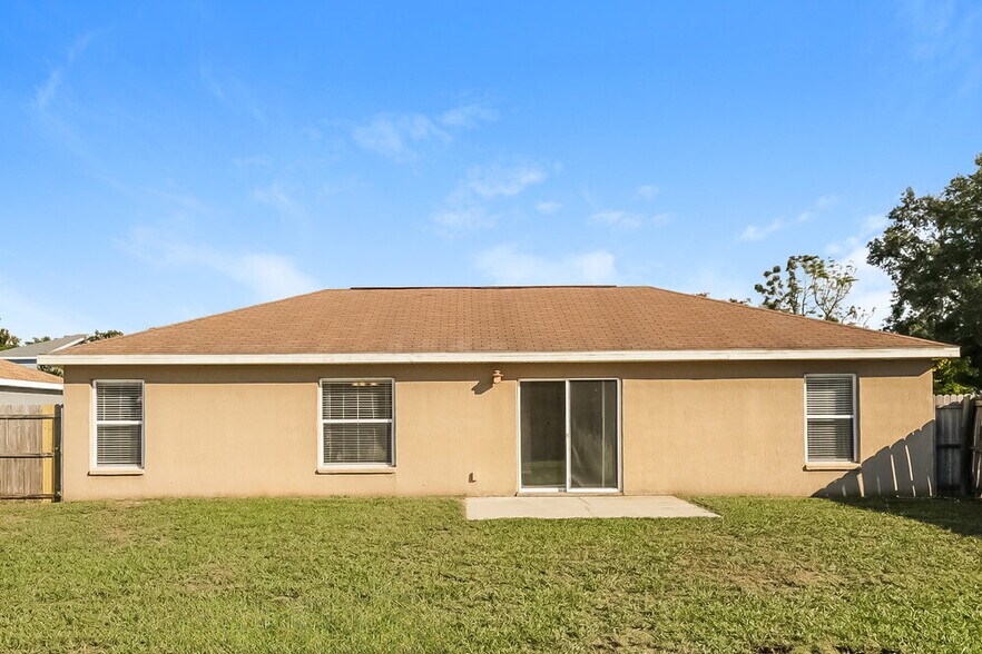 Building Photo - 4619 Great Blue Heron Dr