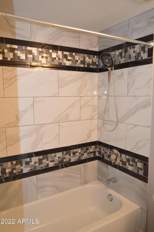 Building Photo - 1701 E Colter St