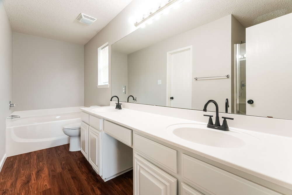Building Photo - 4616 Wheatland Dr