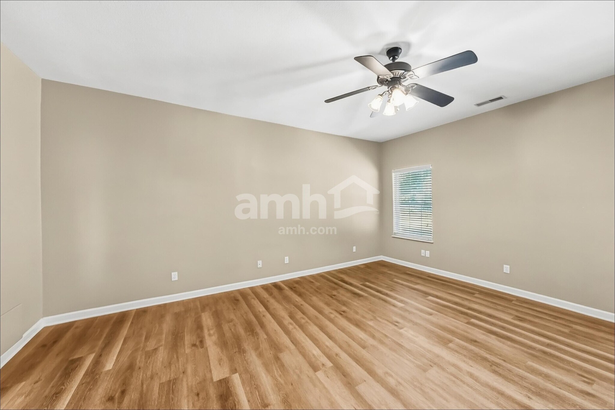 Building Photo - 1001 High Ridge Dr N