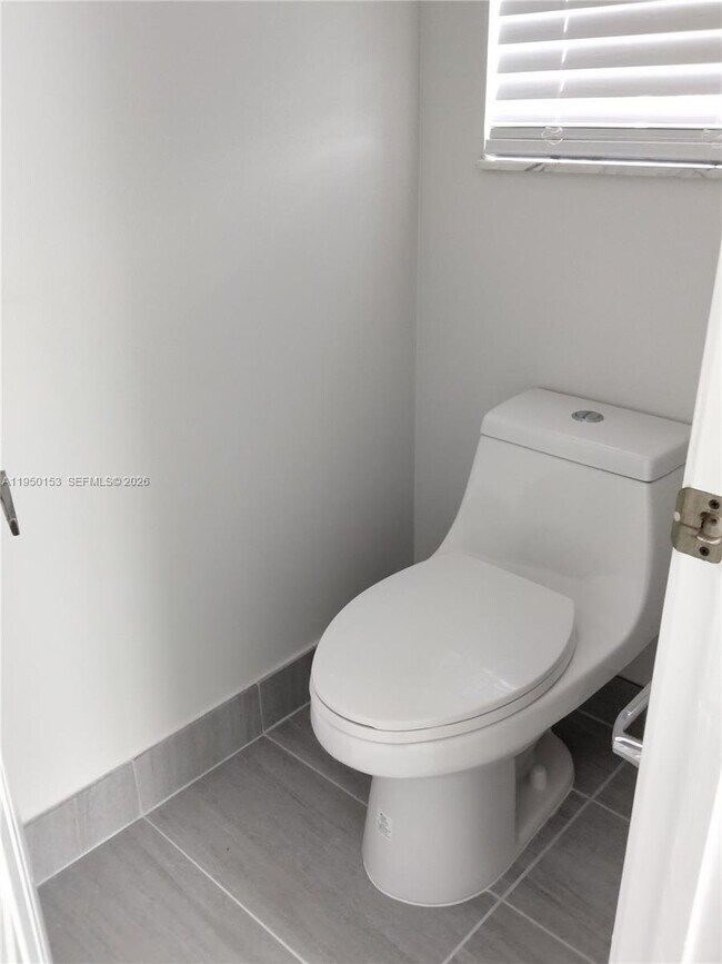 Building Photo - 1249 Allamanda Way