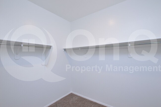 Building Photo - 4632 W Ginger Ave