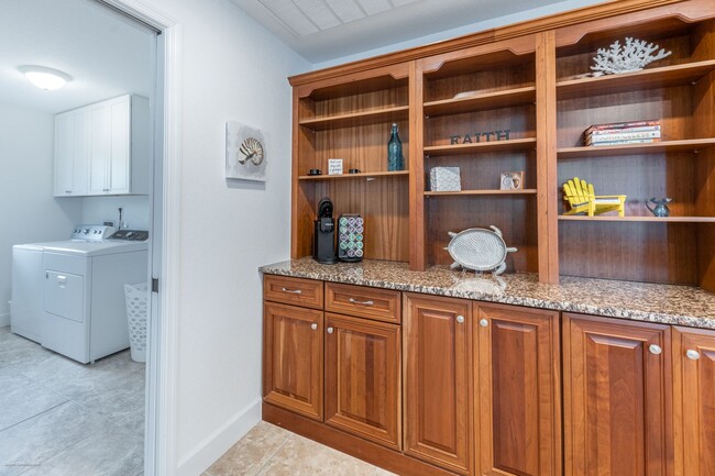Building Photo - 2572 Brazilia Ct