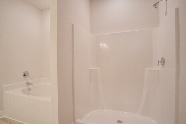 Building Photo - Fallschase 5-Bedroom Home – Pool, Playgrou...
