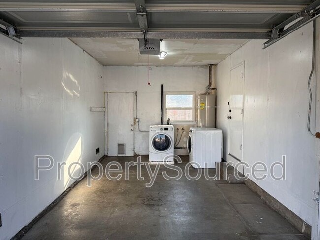 Building Photo - 632 Fir St