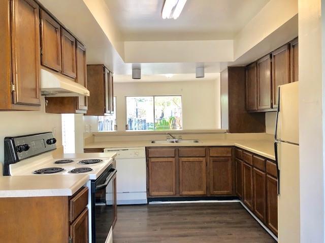 Building Photo - 6701 Dickens Ferry Rd