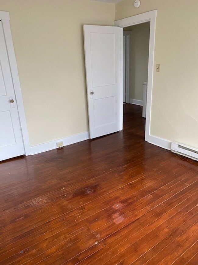 Building Photo - 321 Carroll St