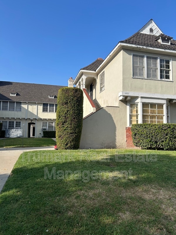 Building Photo - 1451 E Broadway