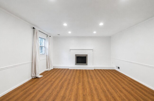 Building Photo - 6704 Buttermere Ln