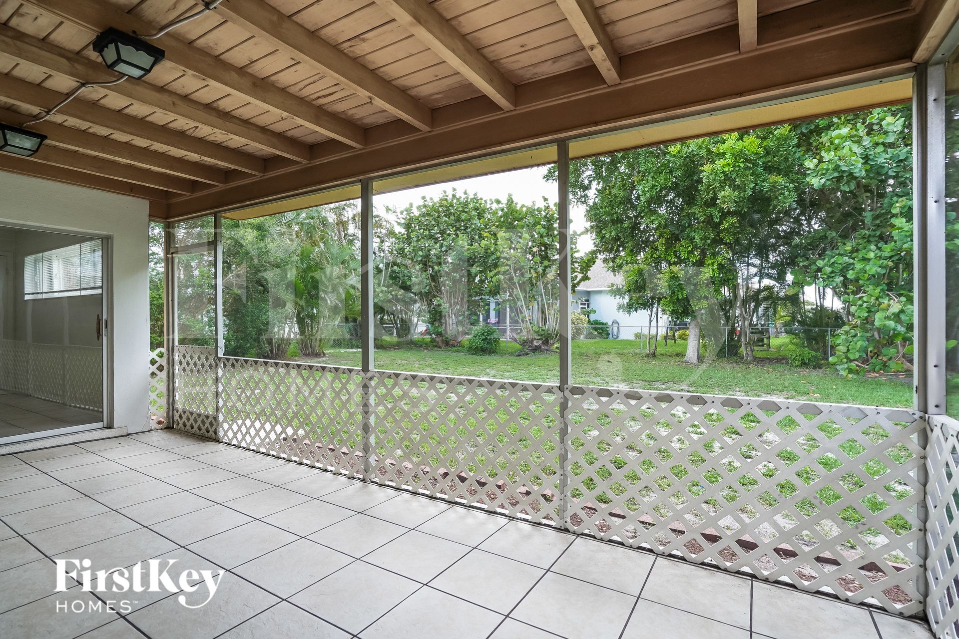 Building Photo - 4108 SE 10th Ct