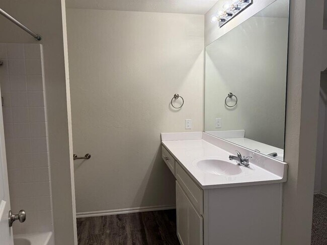 Building Photo - 11016 NW 100th St