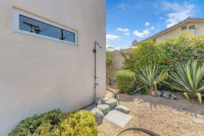 Building Photo - 53945 Eisenhower Dr