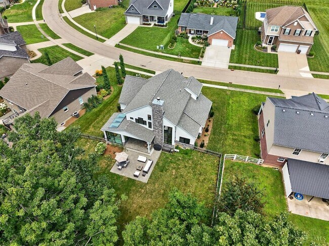 Building Photo - 6582 Rosewood Ln