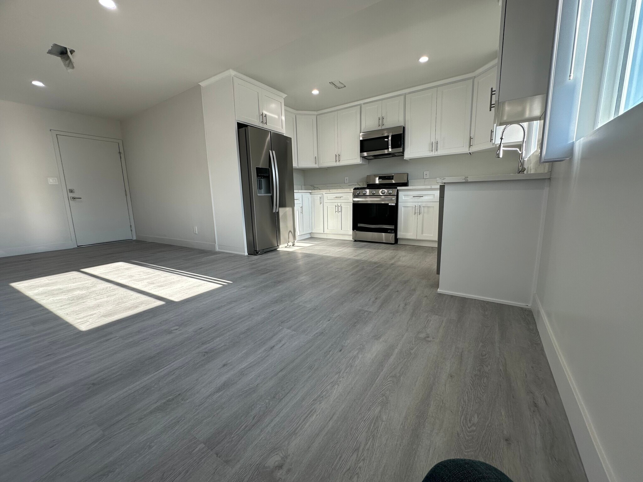 Building Photo - 1477 S Sherbourne Dr