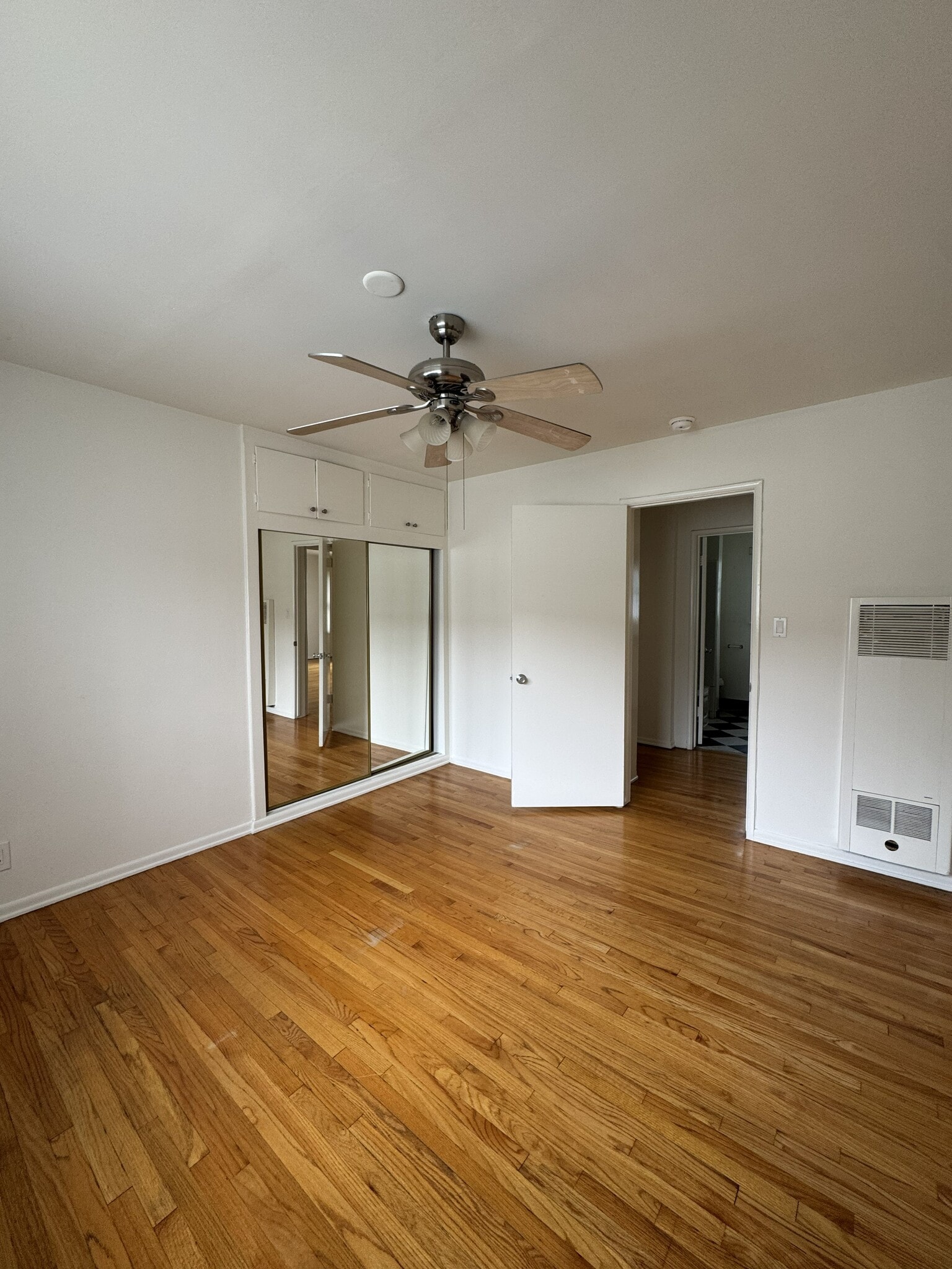 Building Photo - 4941 Whitsett Ave