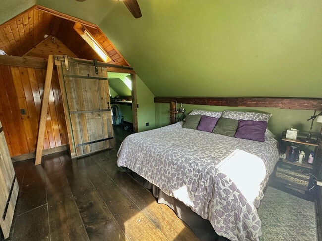 Building Photo - 107 Franklin St