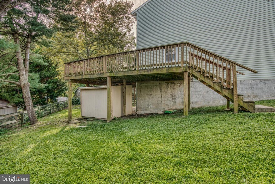 Building Photo - 9909 Maidbrook Rd