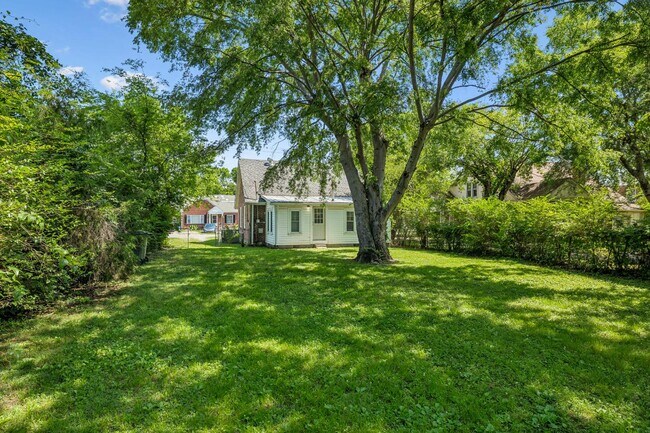 Building Photo - 226 Cumberland Dr