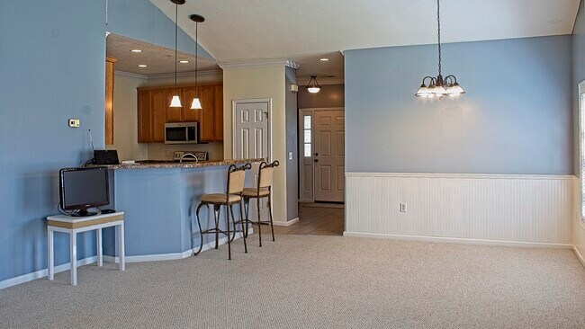 Building Photo - 401 Mahogany Dr