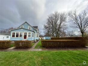 Building Photo - 175 12th Ave