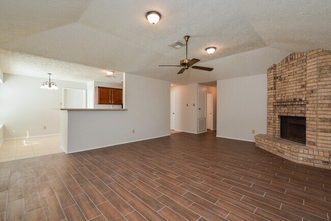 Building Photo - 6206 Bryant Pond Dr
