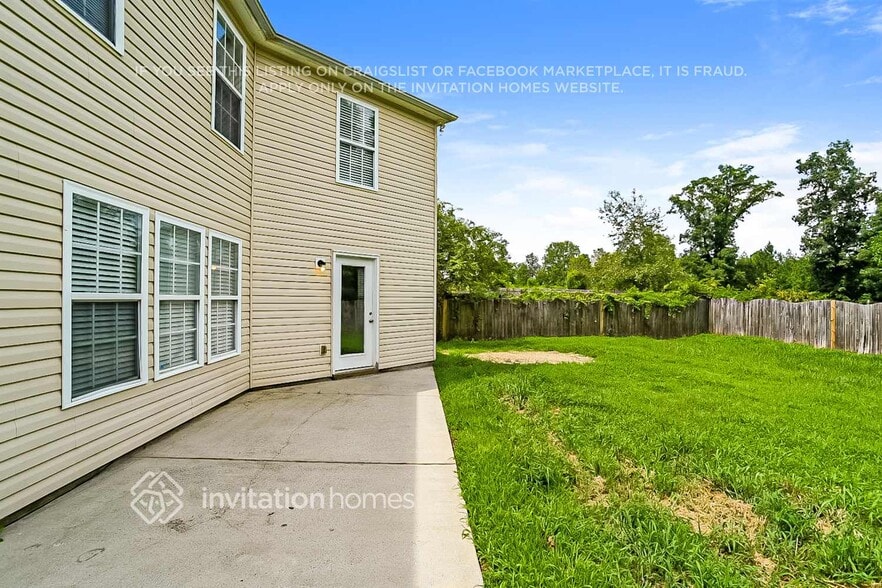 Building Photo - 1628 Bray Dr