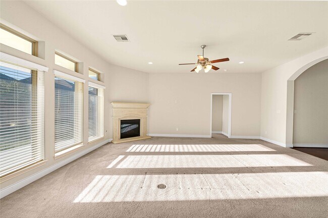 Building Photo - 28011 Hallimore Dr