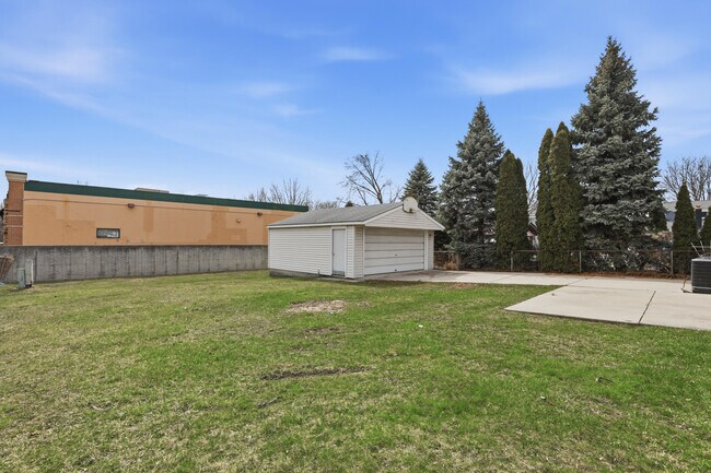 Building Photo - 41427 Larimore Ln