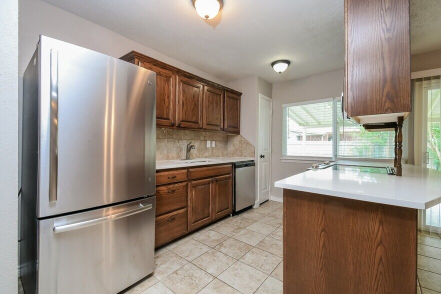 Building Photo - 4129 Shagbark St