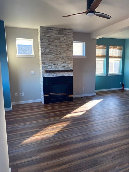 Building Photo - 1967 Calico Loop