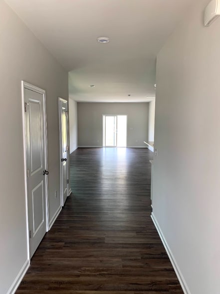 Building Photo - 3459 Melwood Ests Dr