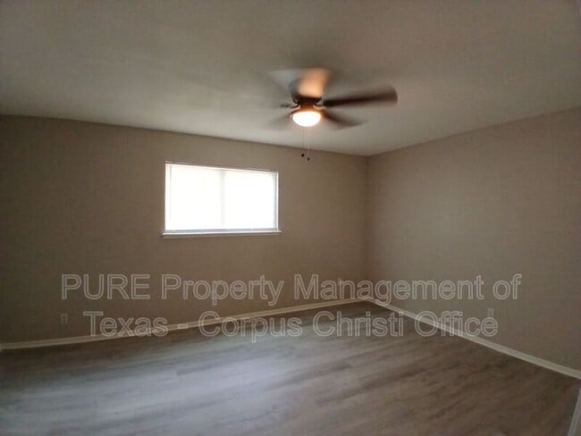 Building Photo - 5001 Middlecoff Cir