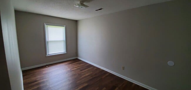 Building Photo - 3410 Calumet Pl