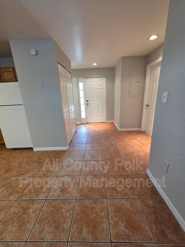 Building Photo - 1212 Fairway Dr