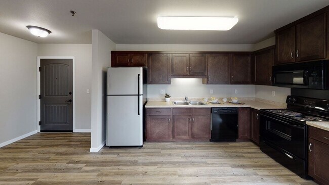 Building Photo - Renaissance Heights Apartment Homes