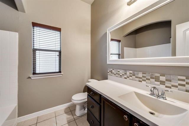 Building Photo - 409 Braewick Dr