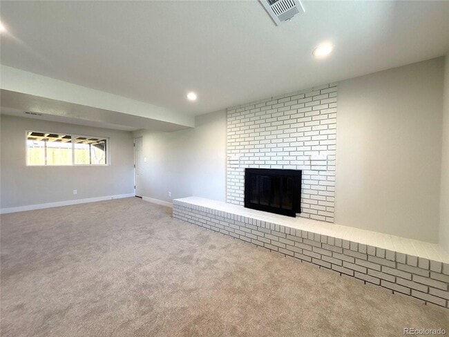 Building Photo - Total Remodel Available NOW!