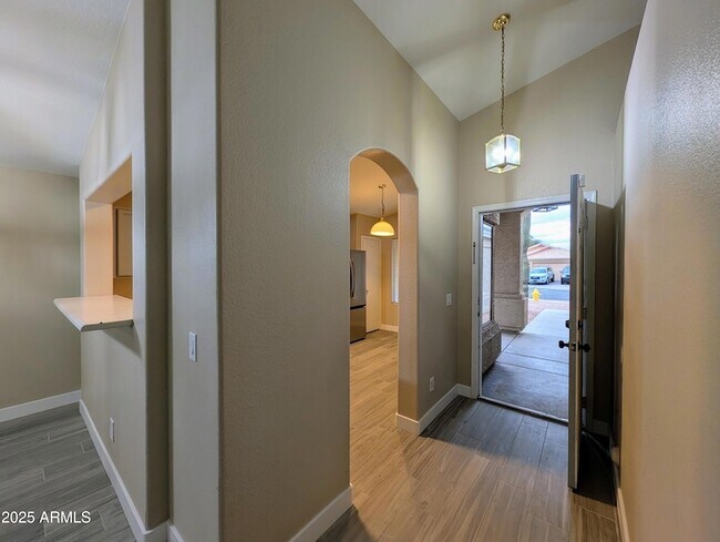 Building Photo - 7059 W Gardenia Ave