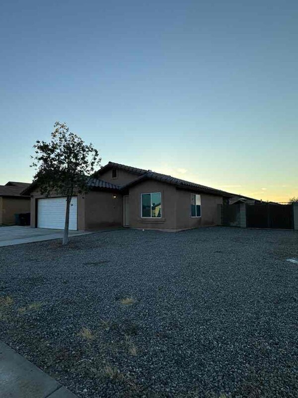 Building Photo - 3764 S Susannah Dr